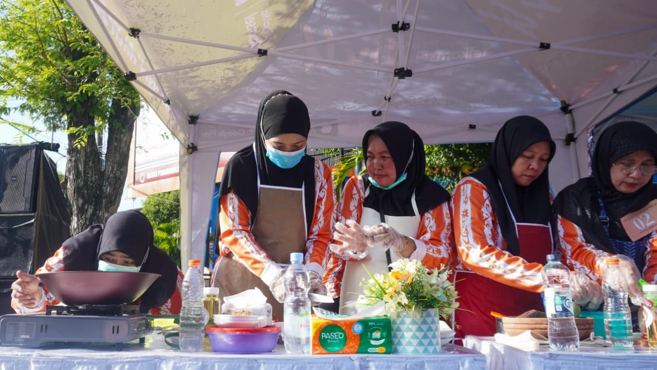 DWP Diskominfotik Meriahkan Lomba Kreasi Nasi Goreng Kampung di CFD Banda Aceh