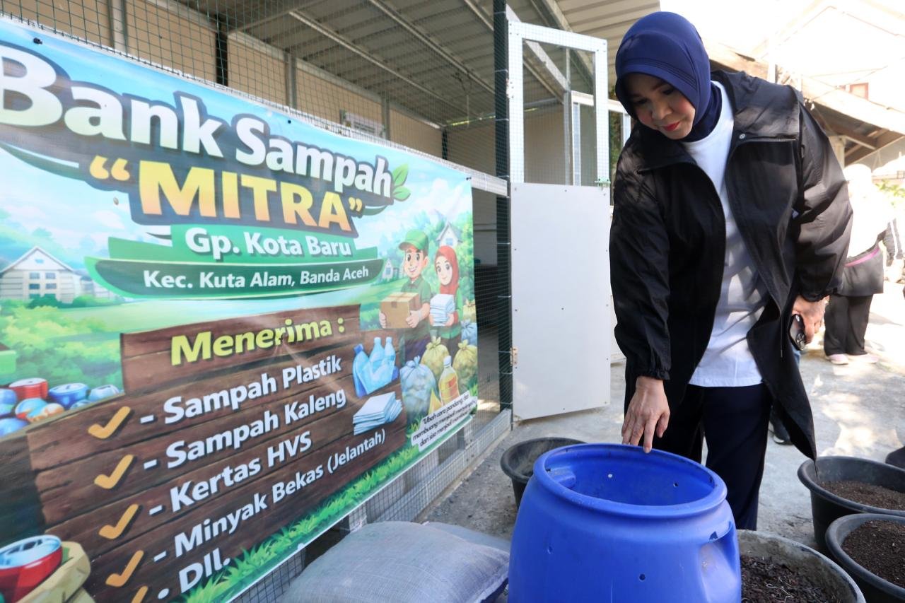 Hadapi Perubahan Iklim, Illiza Ajak Warga Perkuat Gotong Royong dan Kampung Proklim