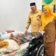 Illiza Serahkan Bantuan Kursi Roda Kepada Tiga Warga di Kecamatan Jaya Baru