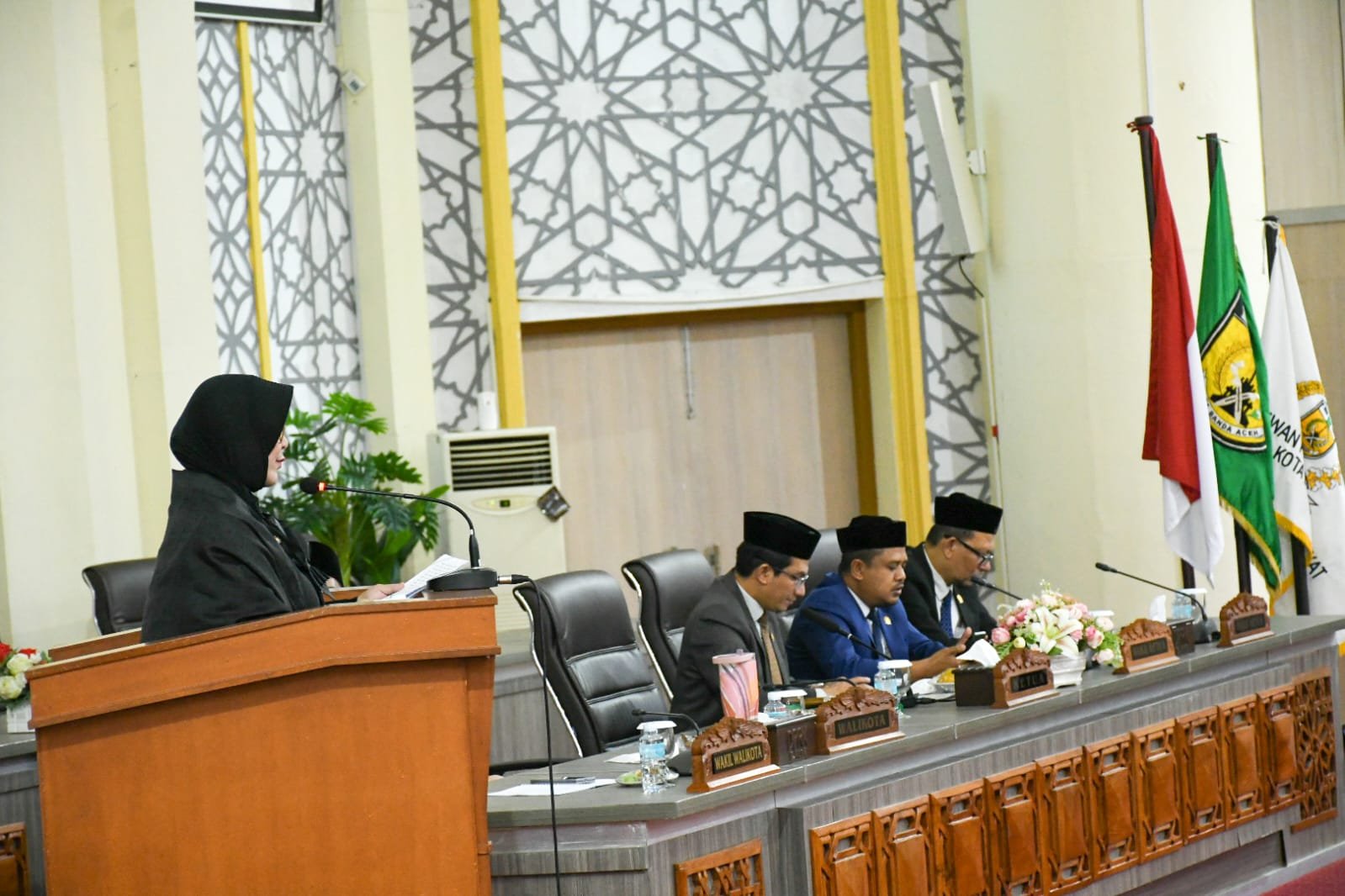 Illiza Serahkan RKUA-PPAS 2027 ke Dewan