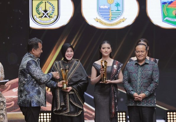 Illiza Terima Pemimpin Daerah Award 2026