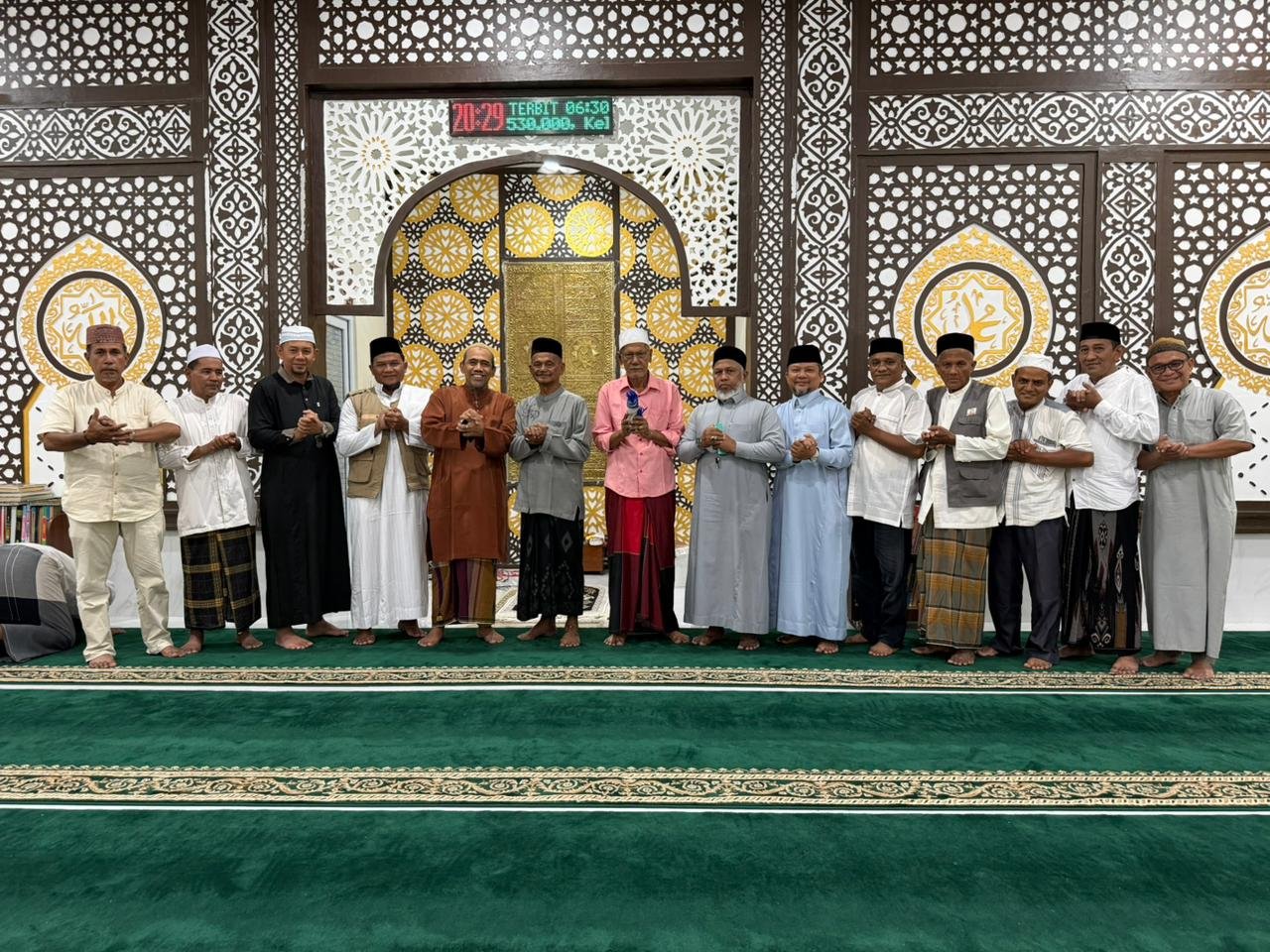 Suasana Khidmat Warnai Safari Dakwah Malam Ahad di Ateuk Jawo