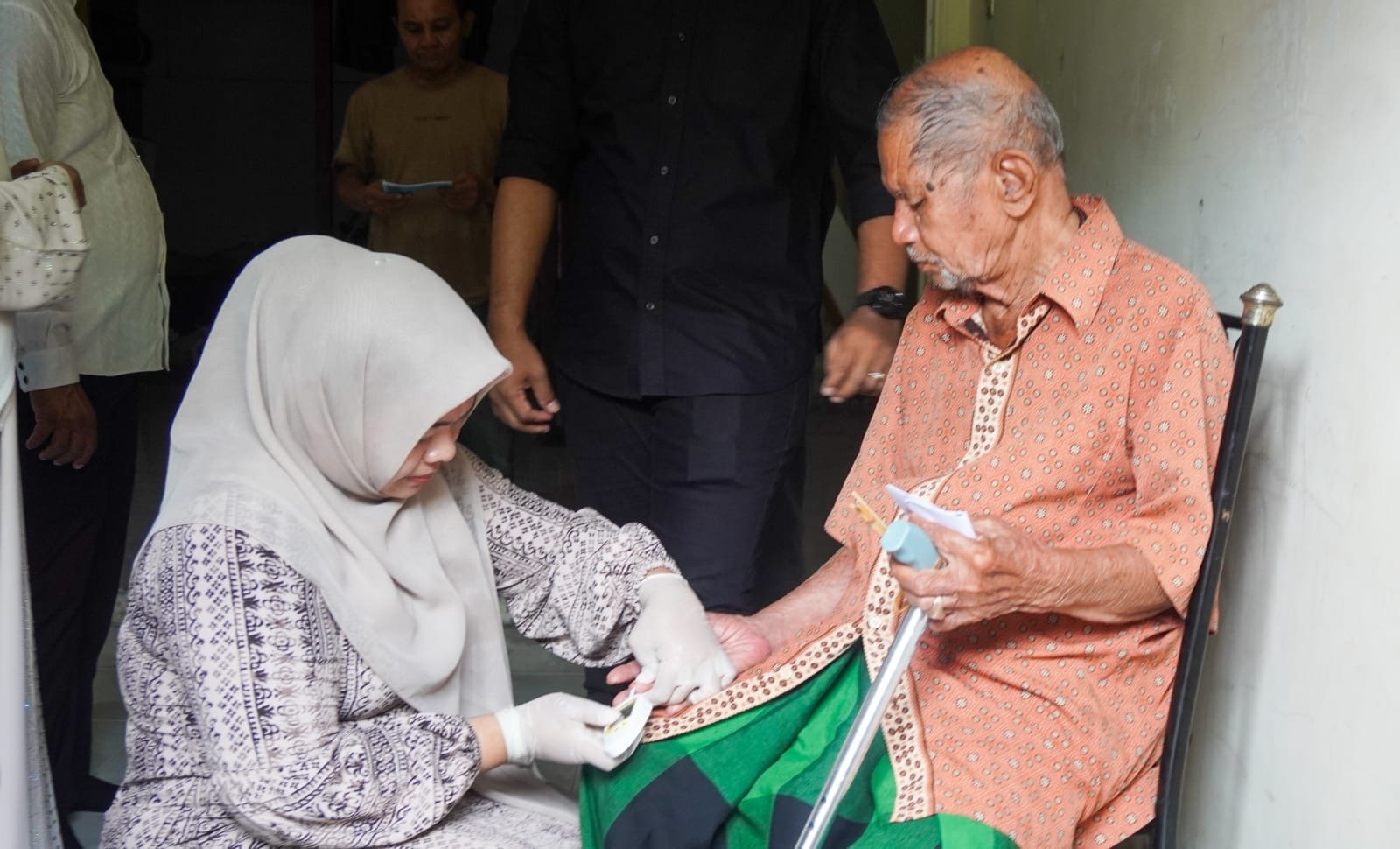 Berkah Jumat, Bang Afdhal Antar Santunan untuk Fakir Uzur dan Tinjau RTLH