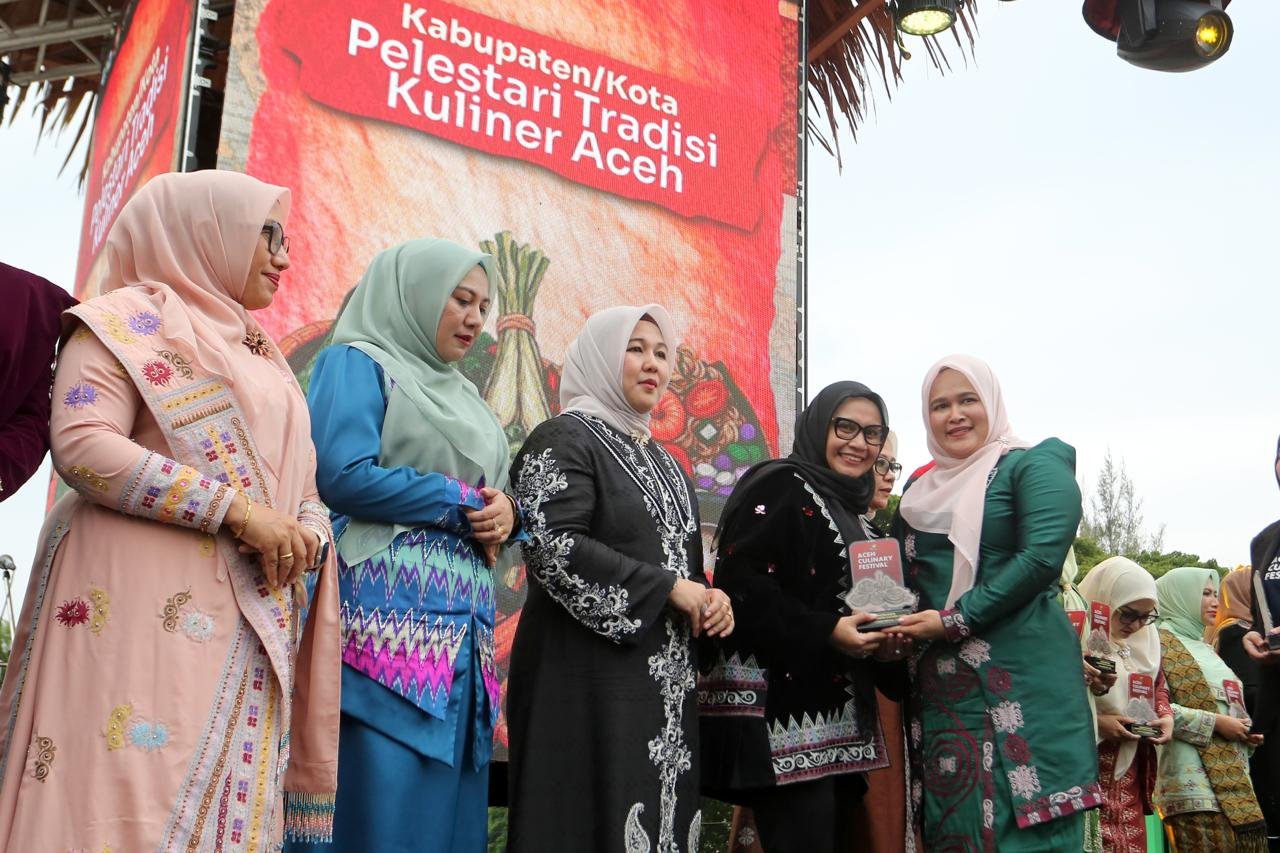 Wawalko dan Ketua PKK Banda Aceh Ramaikan Pembukaan Aceh Culinary Festival