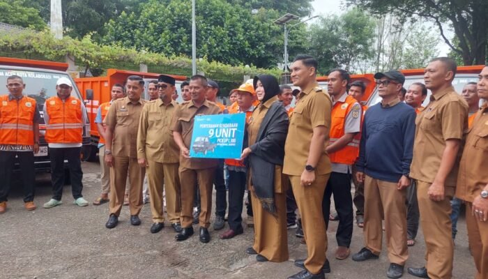 Tingkatkan Kebersihan Kota, Pemko Banda Aceh Tambah 9 Pick Up dan 9 Truk Sampah