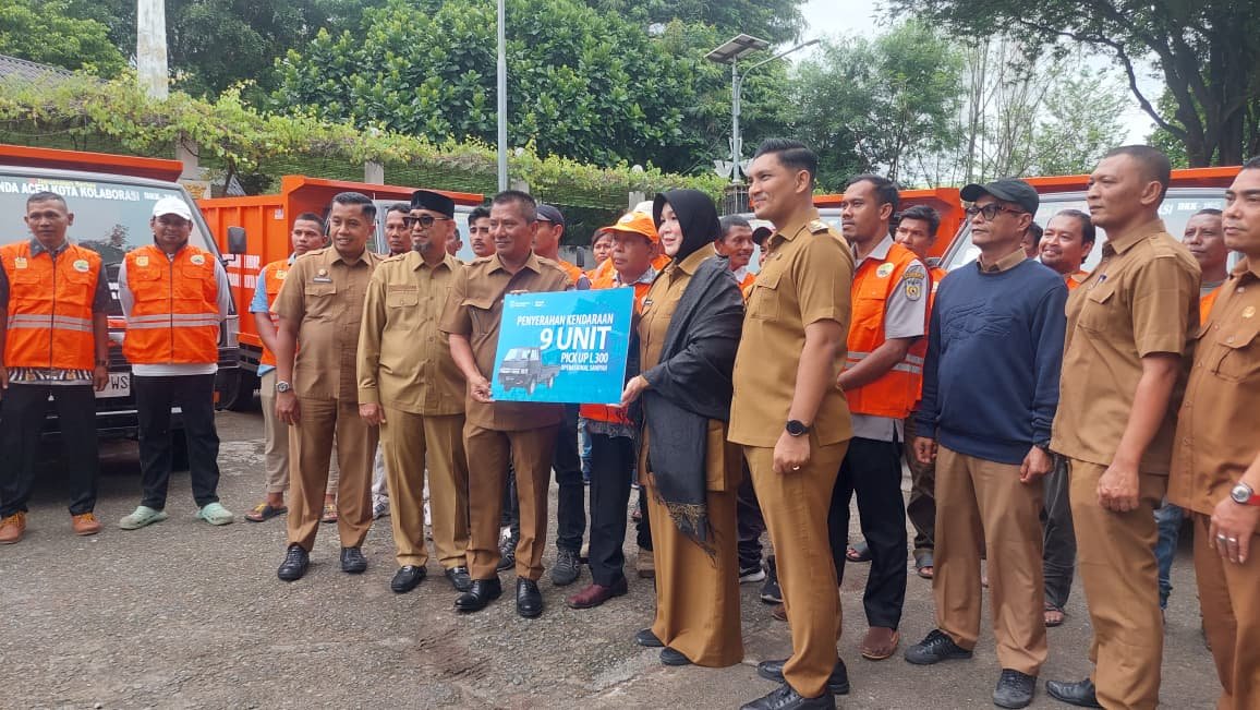 Tingkatkan Kebersihan Kota, Pemko Banda Aceh Tambah 9 Pick Up dan 9 Truk Sampah